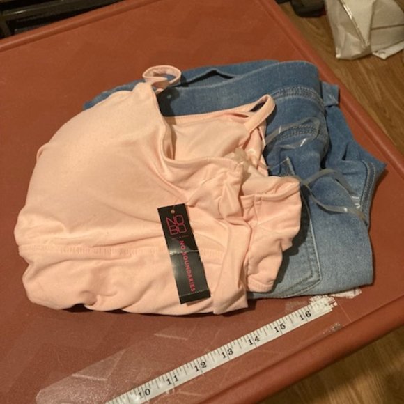 No Boundaries tank and shorts - Picture 16 of 16